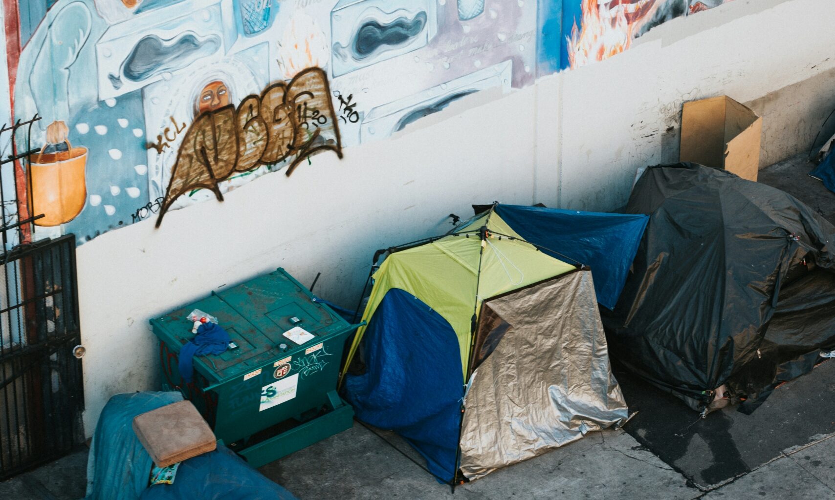 Homelessness Doesn’t Stop at City Borders — But Responsibility Often Does