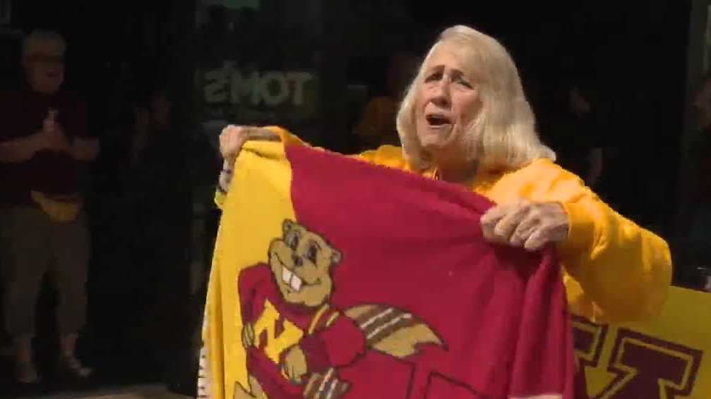 From 'Blanket Lady' to future stars, fans fuel March Madness in Sacramento