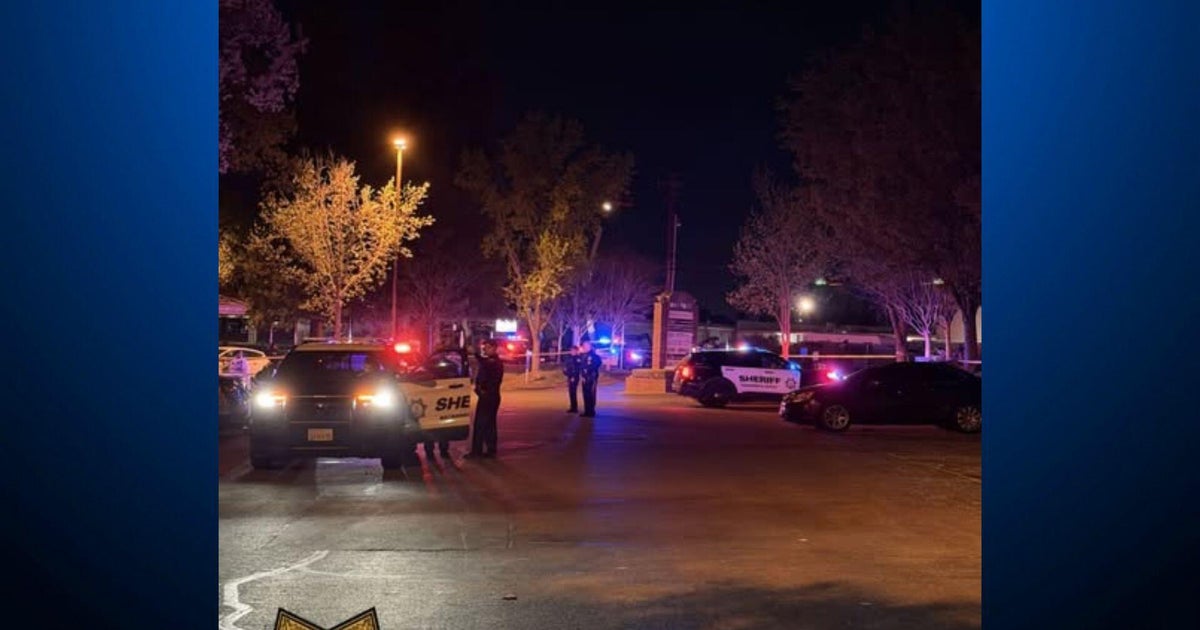 Double shooting in Sacramento leaves woman dead, man injured