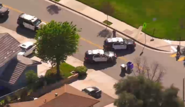 Deputies in standoff with armed man in Santa Clarita neighborhood – NBC Los Angeles