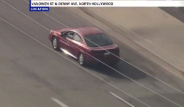 Suspect arrested after high-speed chase through San Fernando Valley