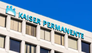 Pharmacy workers ratify new contract with Kaiser | 2 Urban Girls