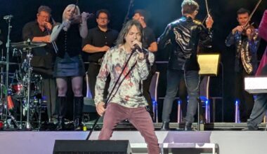Foreigner brings concert tour and new singer to San Jose Civic