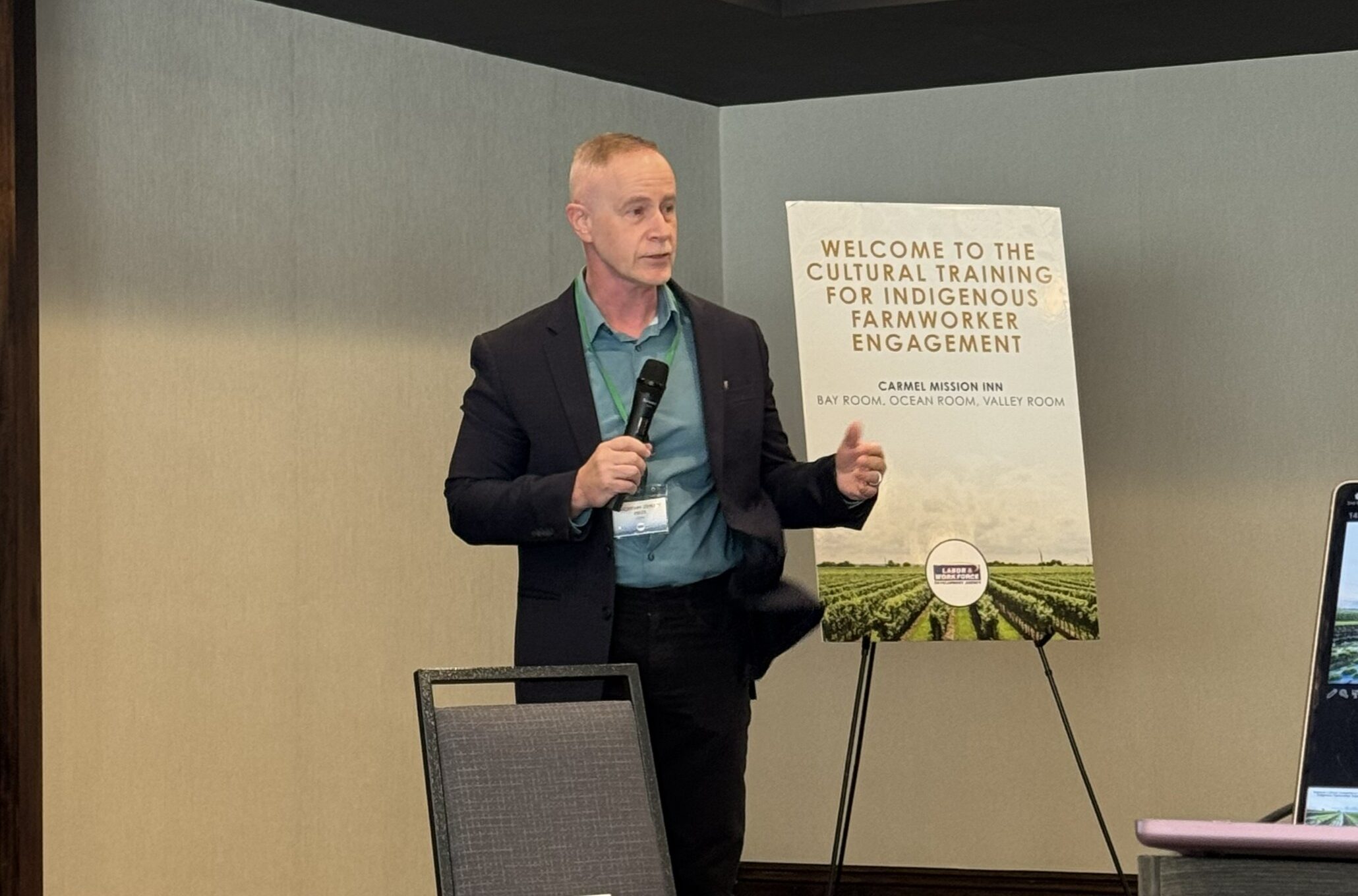 Stewart Knox presenting at the RSEP Training in Monterey.