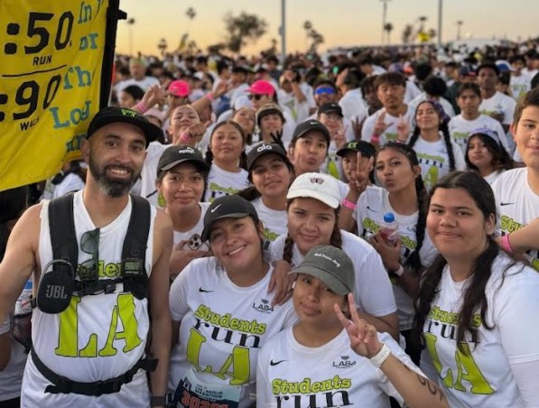 Hundreds of students make the LA Marathon their own – Daily News