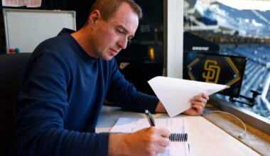 Padres agree to extension with radio voice Jesse Agler