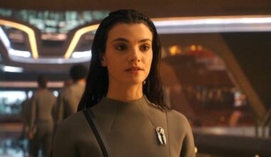 Star Trek Actors Perform Classic Song 'San Francisco'