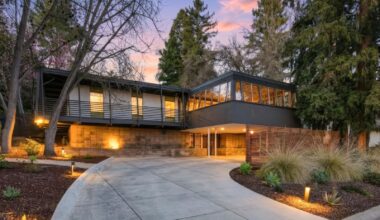 Near Sacramento, a Midcentury Time Capsule Is on the Market for $1.8M