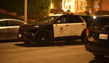 Burglars steal with $100,000 worth of items from Toluca Lake home – NBC Los Angeles