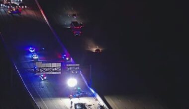 Crash snarls traffic, closes part of I-696 in Oakland County