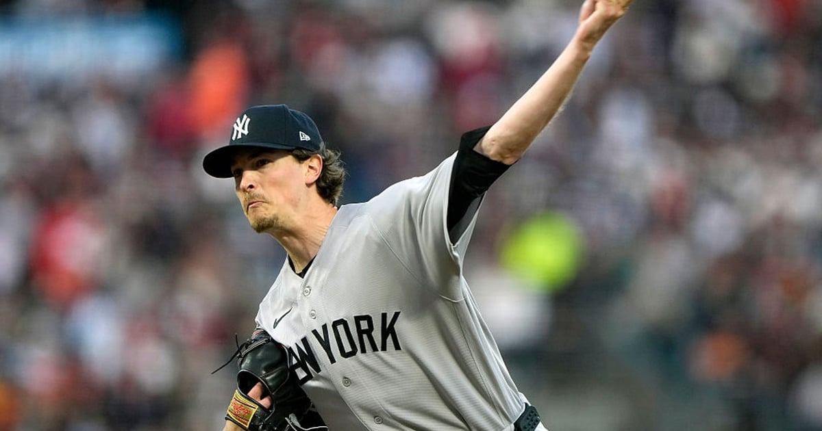 Yankees vs. Giants live updates: Opening night latest as New York extends lead to 7-0