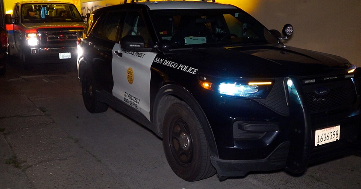 Man stabbed while walking to Mountain View convenience store