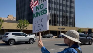 'No Kings Day' protest takes place in Bakersfield for third time