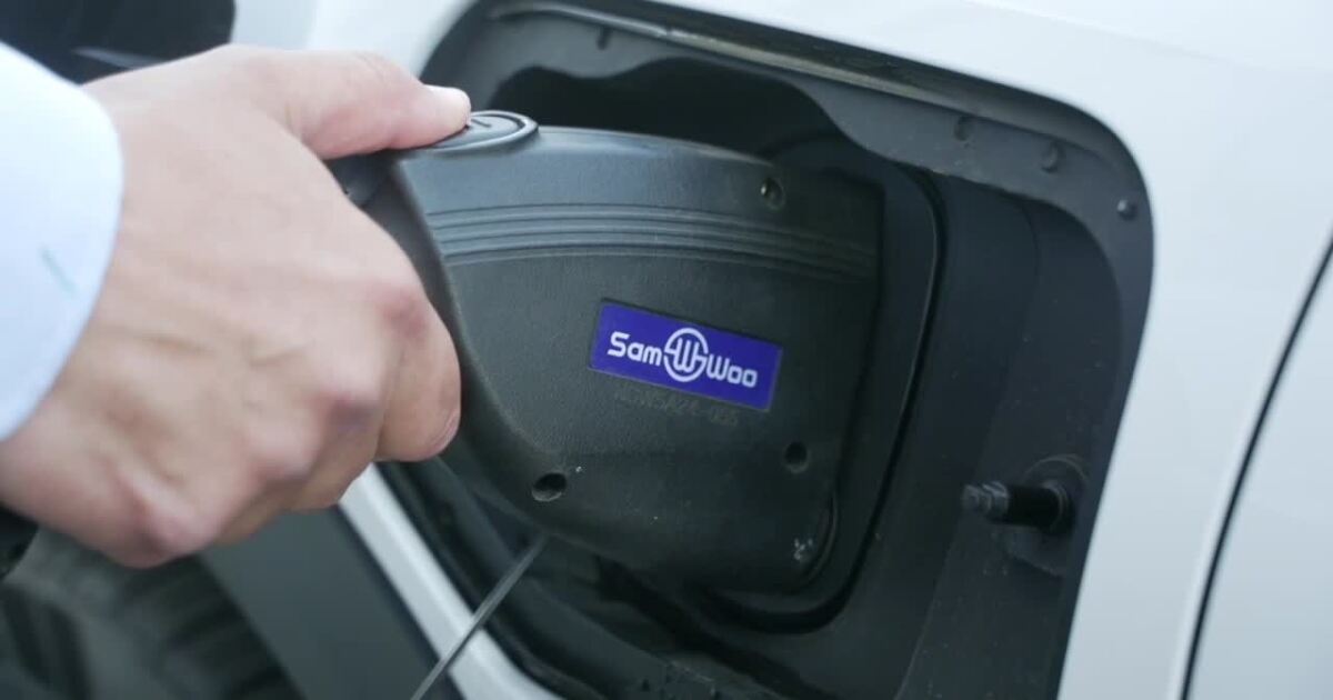 Gas prices push Kern drivers to electric vehicles and calls for oil production