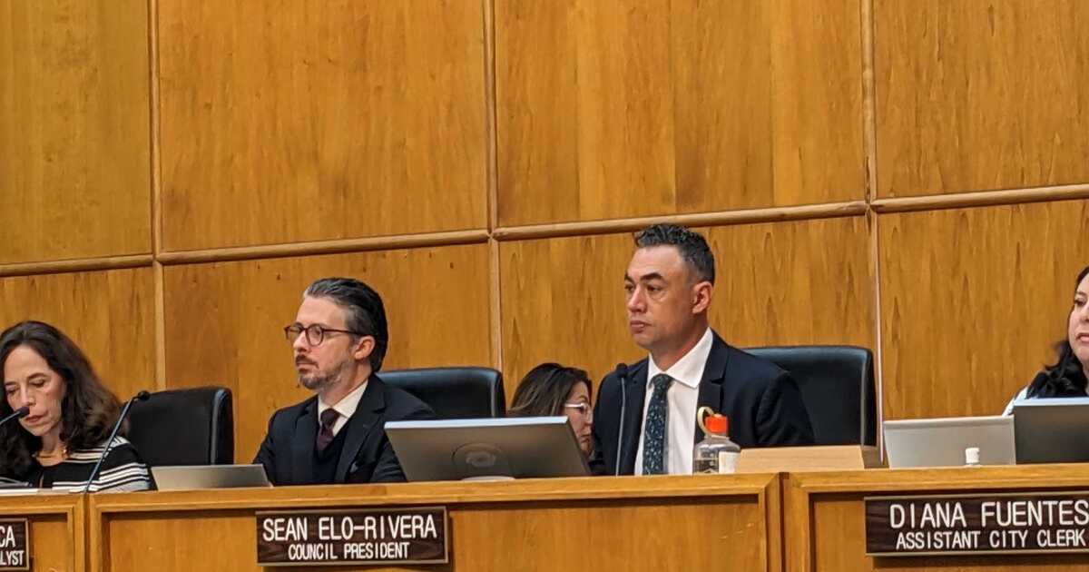 Ballot measure to curtail dark money in San Diego politics gets initial vote