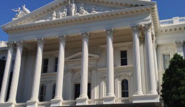 No moonlighting bill would ban California cops from working for ICE