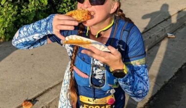 There's a free chili cheese dog stand for intrepid runners at the LA Marathon
