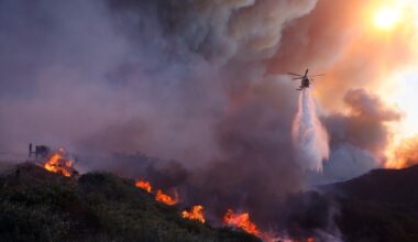 Los Angeles firefighter says he warned of smoldering ground before destructive blaze