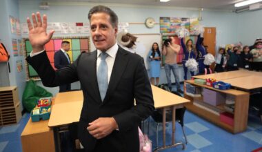 Layoffs, top boss put on paid leave highlight LAUSD's eventful month