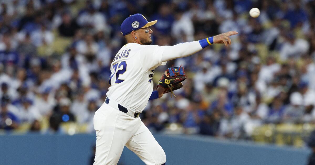 Miguel Rojas cherishing final season as Dodgers win season opener