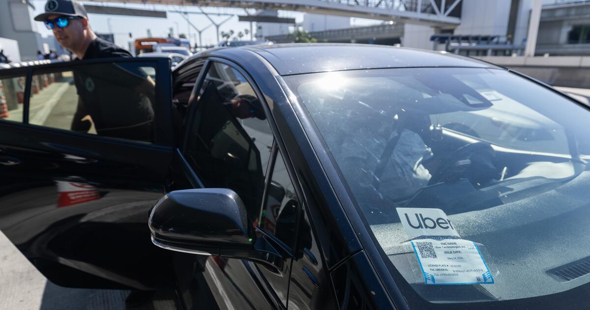 Taking an Uber, Lyft to LAX is going to become more expensive soon