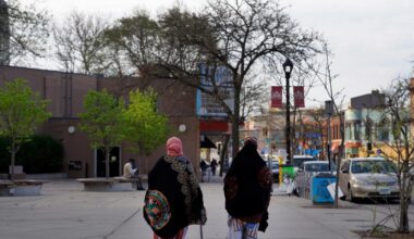 Judge halts termination of deportation protections for Somali immigrants