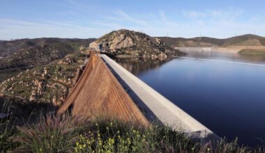 San Diego County agency sells some of its water to another supplier