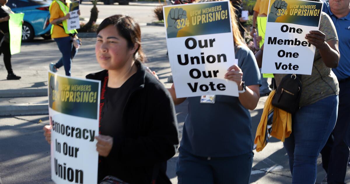 Election of new union president sparks protests outside UFCW Local 324's hall