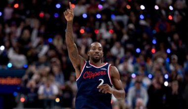 Kawhi Leonard scores 29 as Clippers defeat Knicks to reach .500 mark