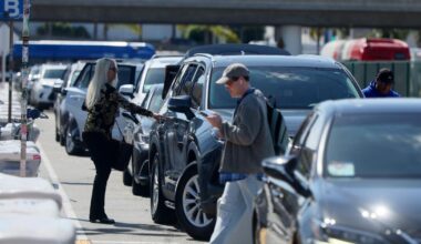 Hailing rides to and from LAX could get more expensive under new proposal