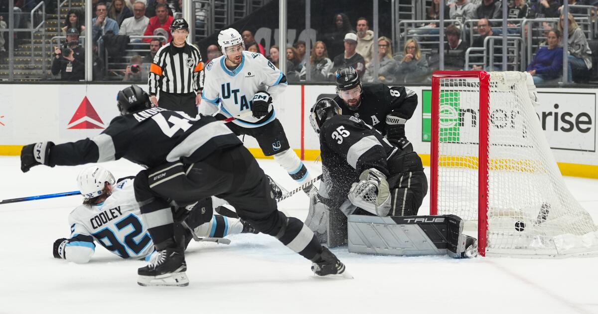 Kings' playoff hopes take another hit in loss to Utah