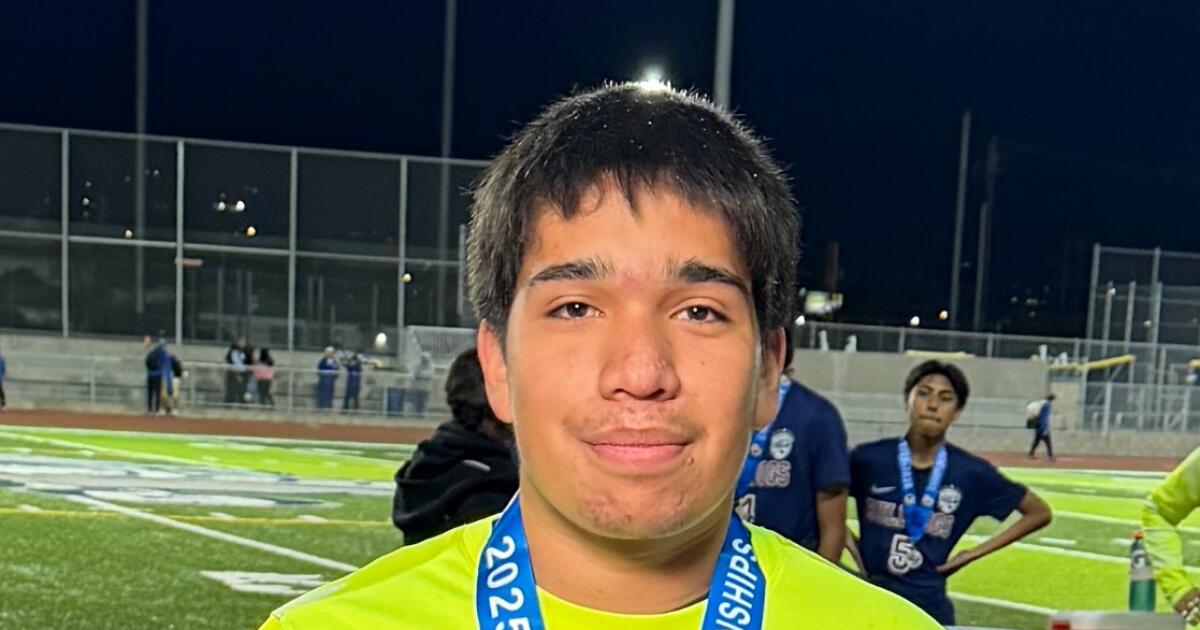Javier Zarate helps Garfield High reach state soccer title game