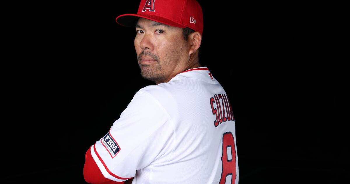 Angels, with longest playoff drought, turn to new manager Kurt Suzuki