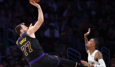 All five starters score in double figures as Lakers defeat the Pelicans