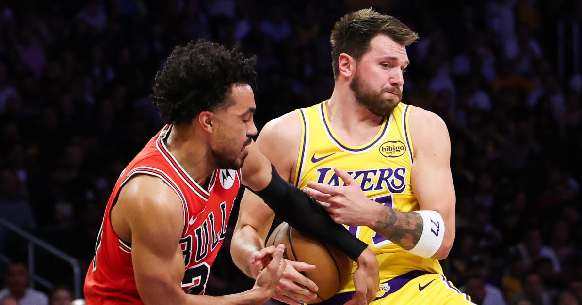 Luka Doncic scores 51 points as surging Lakers rout Bulls