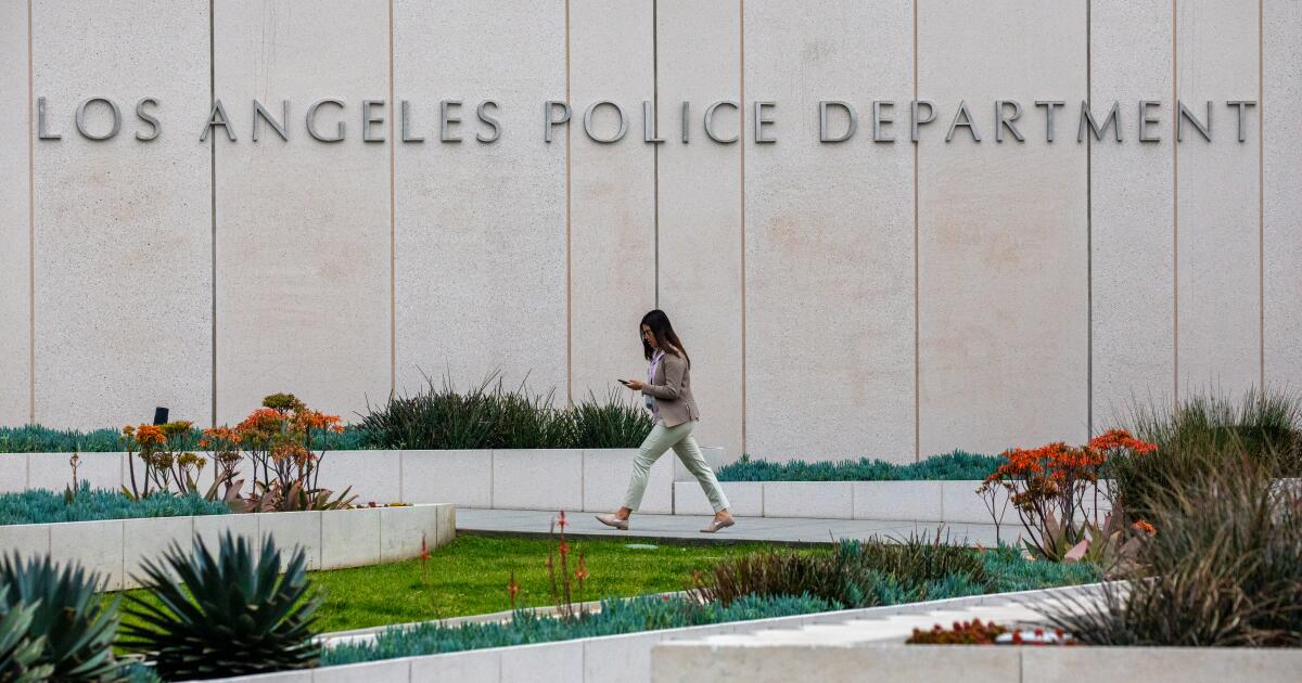 LAPD captain avoids firing over complaint of unit's racism and sexism