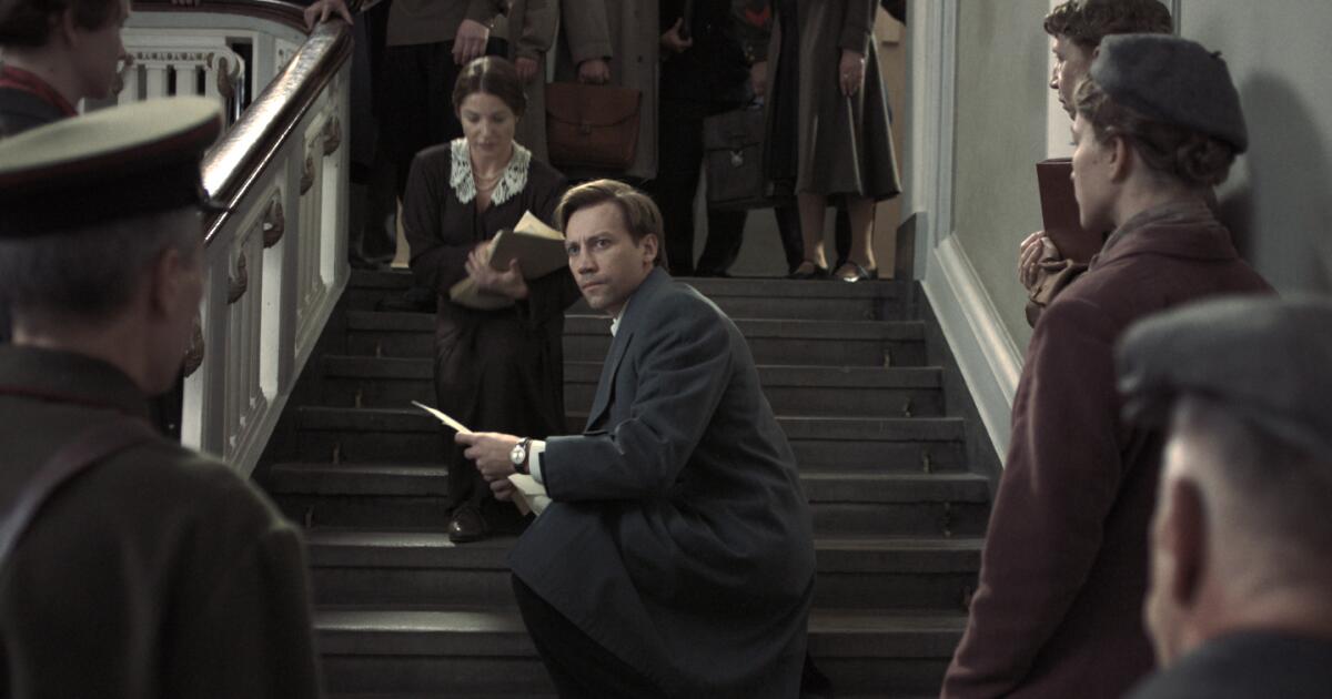 'Two Prosecutors' review: Timely lessons in authoritarianism from another era