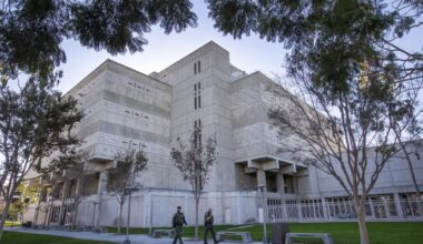 Orange County sheriff's deputy shot fiancée nine times, prosecutors say