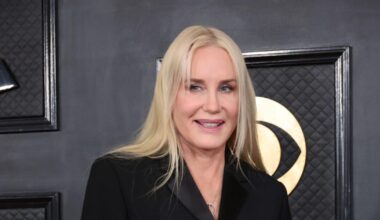 Daryl Hannah criticizes 'Love Story' portrayal in NYT op-ed