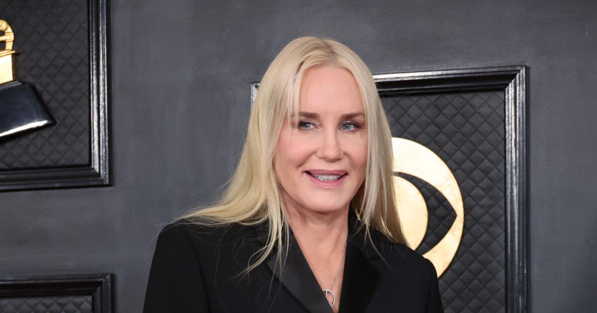 Daryl Hannah criticizes 'Love Story' portrayal in NYT op-ed