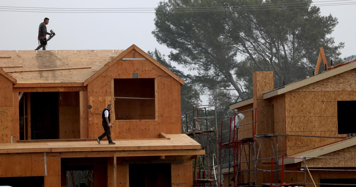 Pacific Palisades' newspaper, shut down after the fire, stages comeback