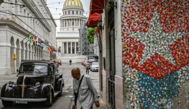 As U.S. threatens, Cubans look ahead, with hope and trepidation