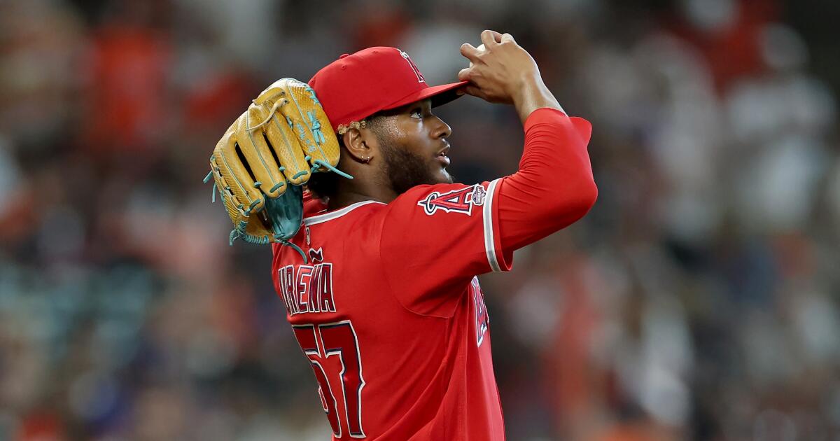 Angels' pitchers can't hold on to six-run lead in loss to Astros