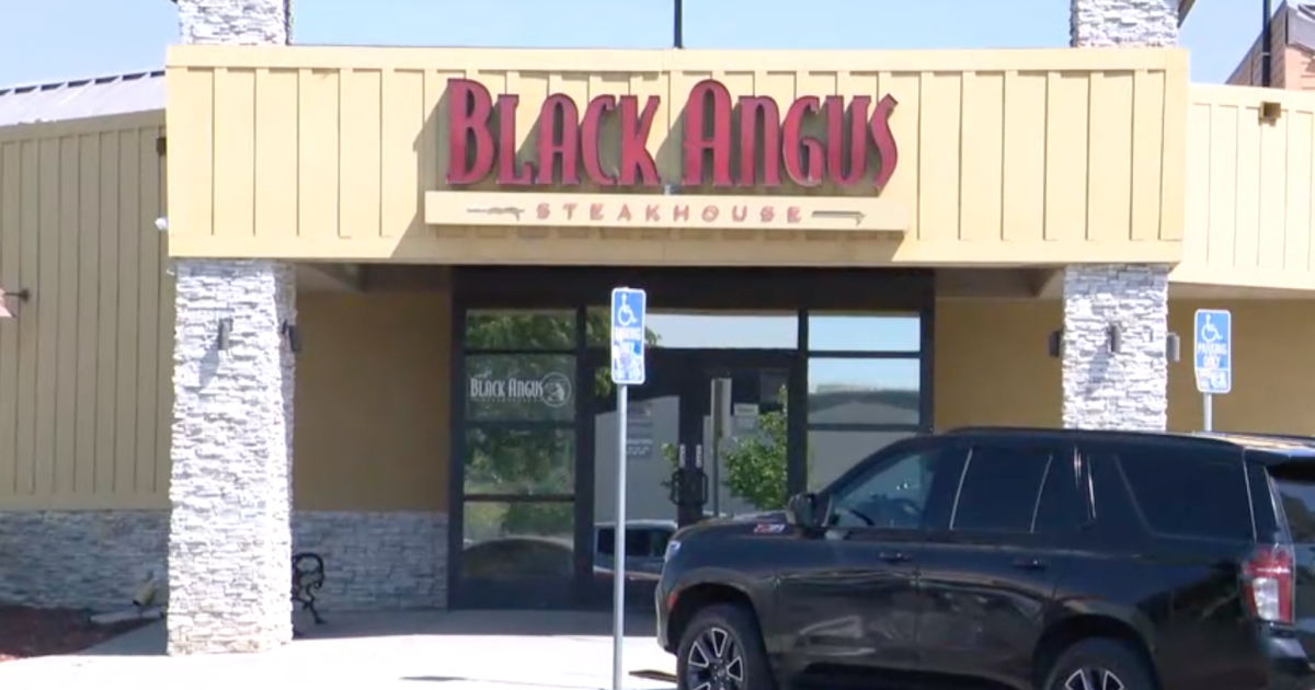 Black Angus hosts fundraiser for Bakersfield city students