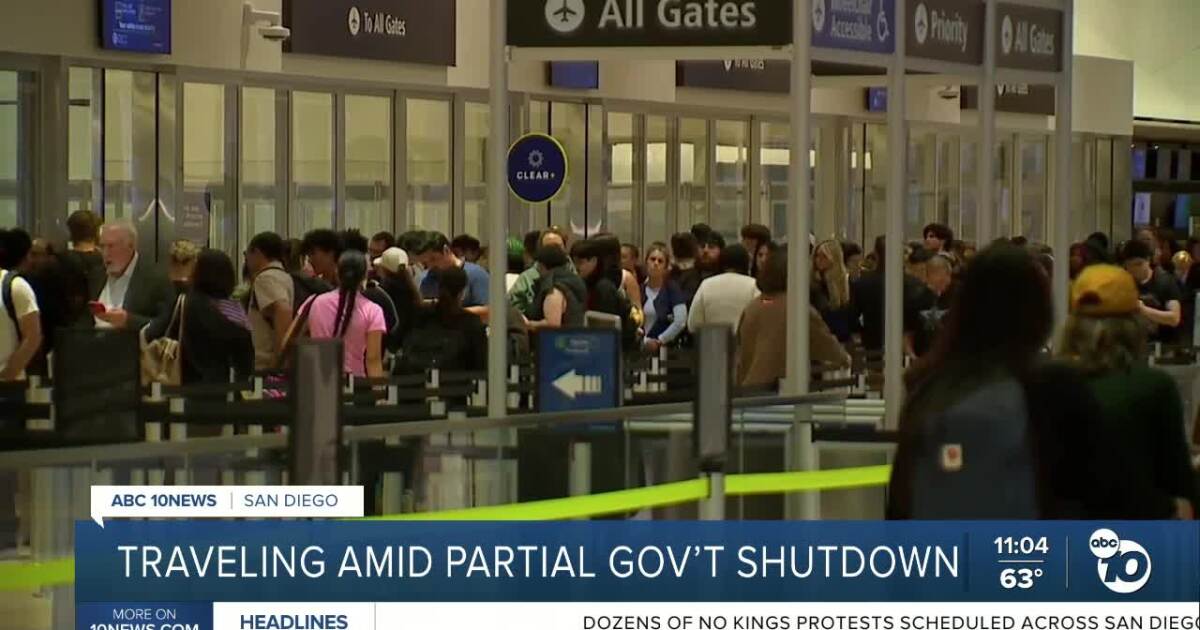 Travelers head to San Diego International amid partial government shutdown
