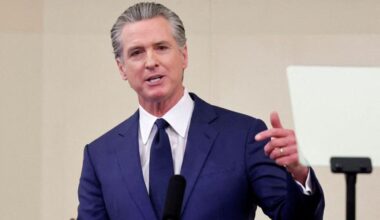 Crowded Democratic Race for California Governor Could Open Door for Republicans