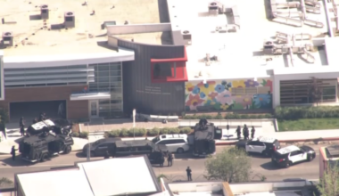 Man in custody after standoff at Venice health center – NBC Los Angeles