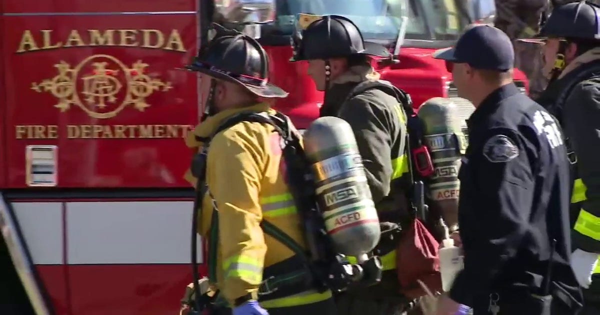 2 taken to hospital in potential hazmat situation in Alameda