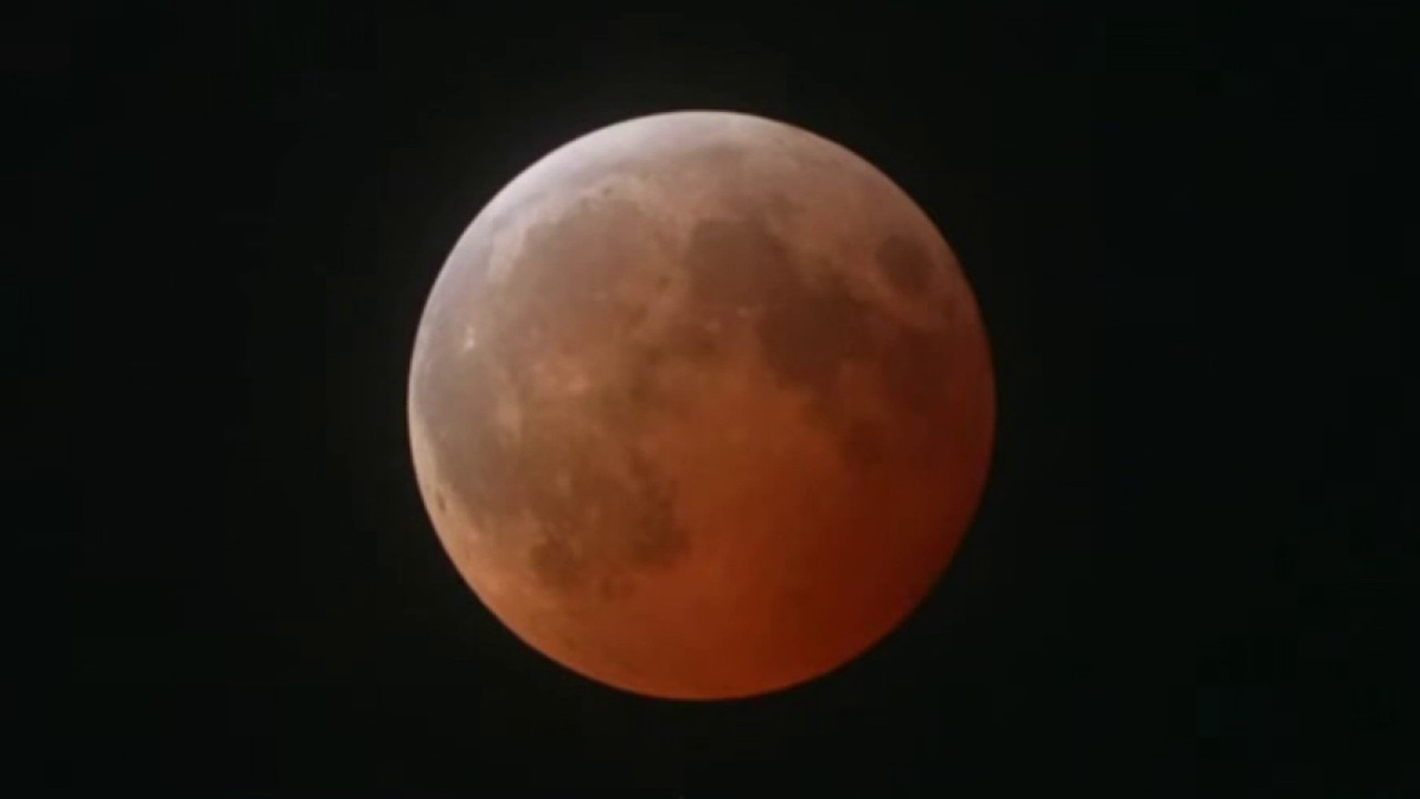 Total lunar eclipse watch party at Chabot Space and Science Center