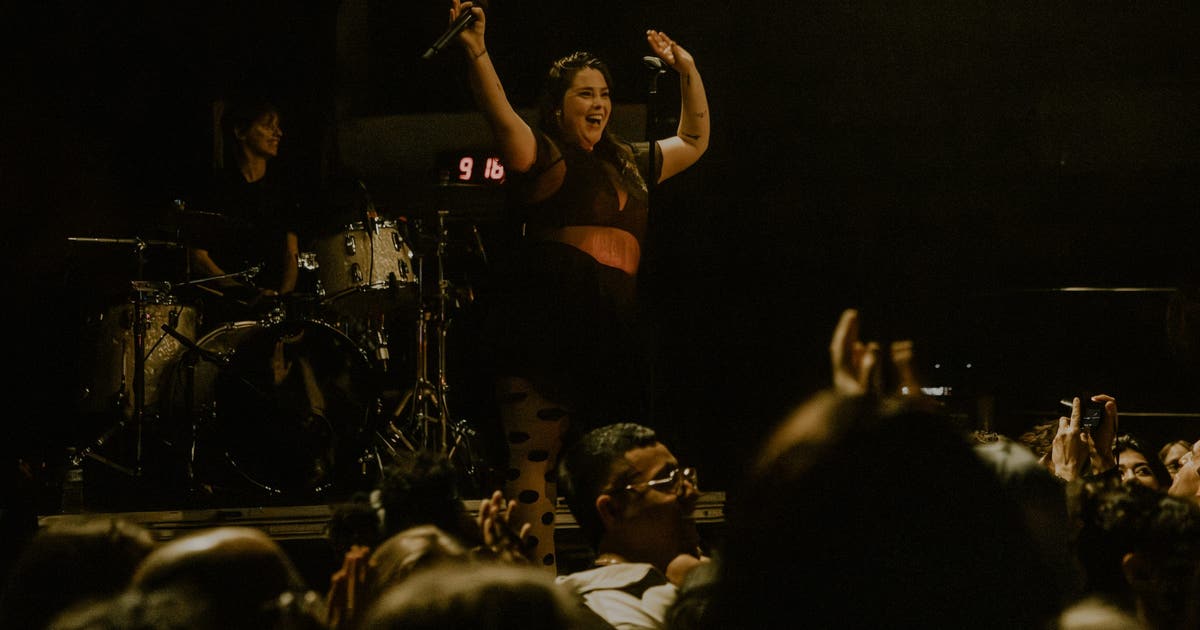 French voices, Bay energy: Crowds turn out for Francophone stars